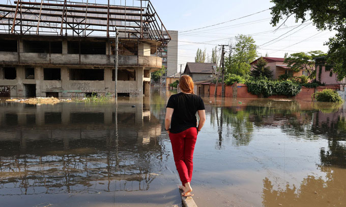 Thảm họa môi trường từ vụ vỡ đập ở Kherson