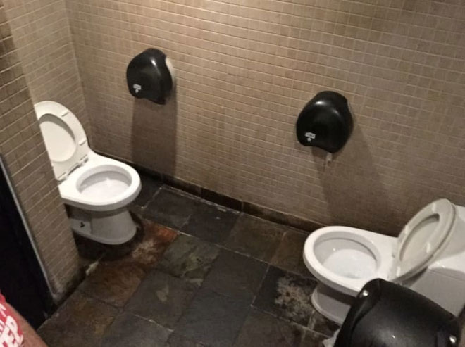 Thiết kế siêu thảm họa của 10 WC này khiến bạn tự nhủ thà nhịn còn hơn