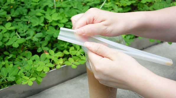 Thiết kế thông minh này là lời giải cho bài toán ống hút nhựa, giá rẻ mà thân thiện với môi trường