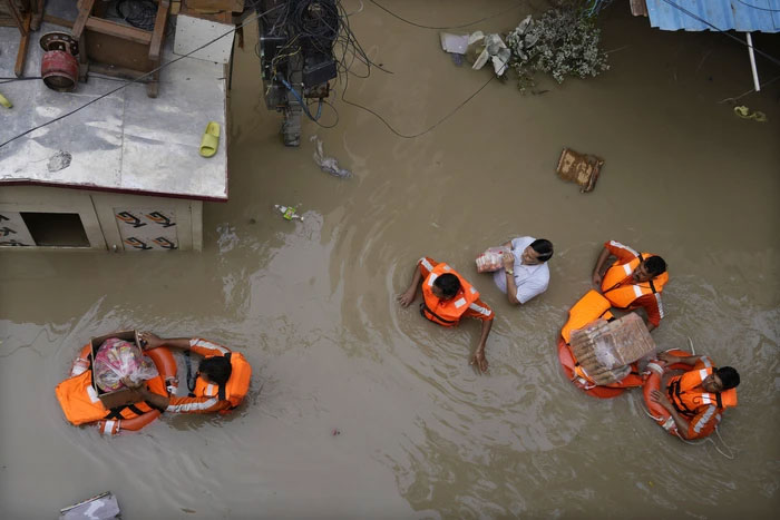 Thời tiết cực đoan càn quét toàn cầu là bất thường mới, năm 2024 có thể còn nóng hơn năm nay