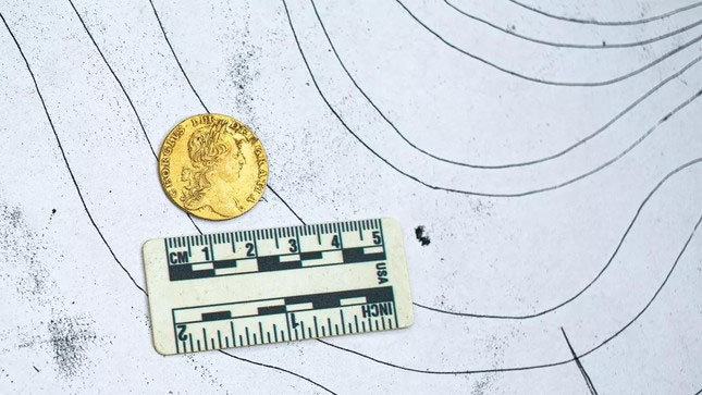 Tìm thấy đồng xu vàng quý hiếm trong ngôi mộ tập thể của lính đánh thuê