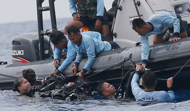 Tìm thấy hộp đen máy bay Lion Air rơi xuống biển Indonesia