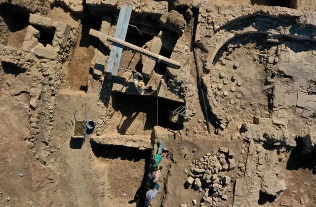 Tìm thấy kho báu bí ẩn của thành phố Hy Lạp cổ 1.600 năm trước