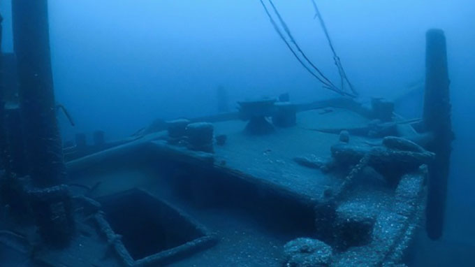 Tìm thấy thuyền buồm nguyên vẹn từ thế kỷ 19 dưới đáy hồ