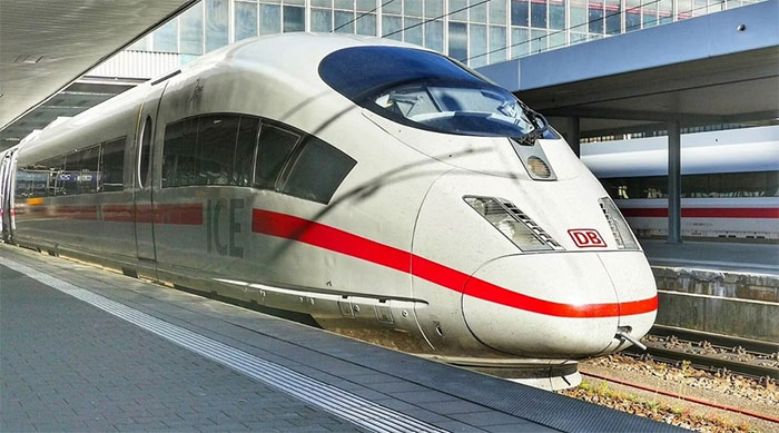 Top 10 chuyến tàu nhanh nhất thế giới