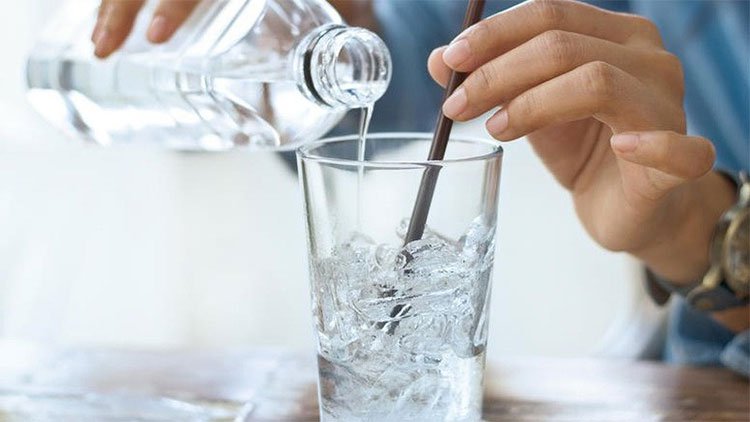 Top 4 loại nước hại sức khỏe không nên uống ngay sau khi thức dậy