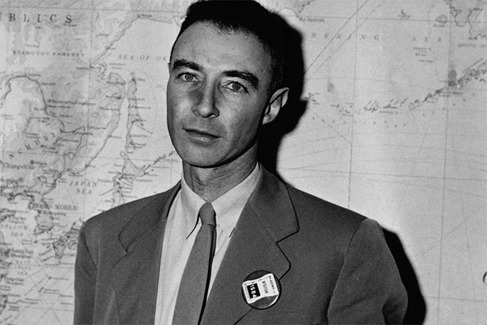 Top 6 sự thật ít biết về J. Robert Oppenheimer - cha đẻ của bom nguyên tử