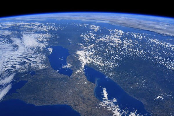 Trái Đất qua ảnh chụp từ Trạm Vũ trụ Quốc tế