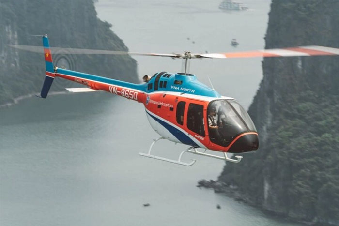 Trực thăng Bell-505 bay ngắm cảnh Vịnh Hạ Long có gì đặc biệt?