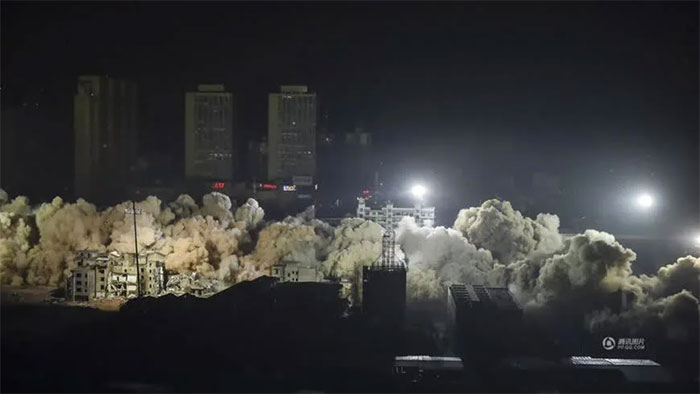 Trung Quốc đánh sập 19 tòa nhà trong 10 giây: Thứ khiến tất cả đổ sập lại không phải là thuốc nổ