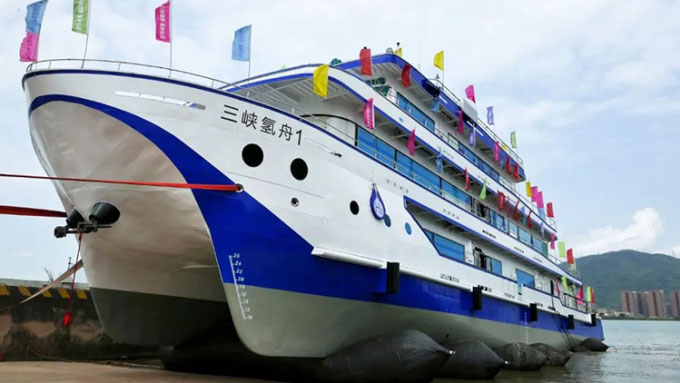 Trung Quốc hạ thủy tàu hydro-lithium thân thiện với môi trường