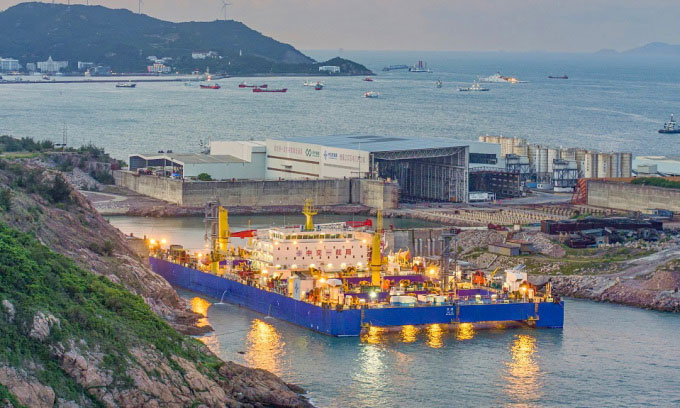 Trung Quốc lắp đặt đường hầm ống bê tông vỏ thép dưới biển dài nhất thế giới