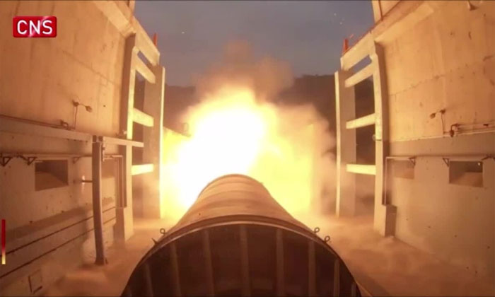 Trung Quốc thử nghiệm động cơ tên lửa lực đẩy 500 tấn