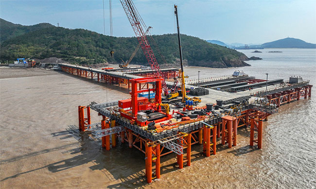 Trung Quốc xây đường sắt cao tốc dài 76km xuyên biển