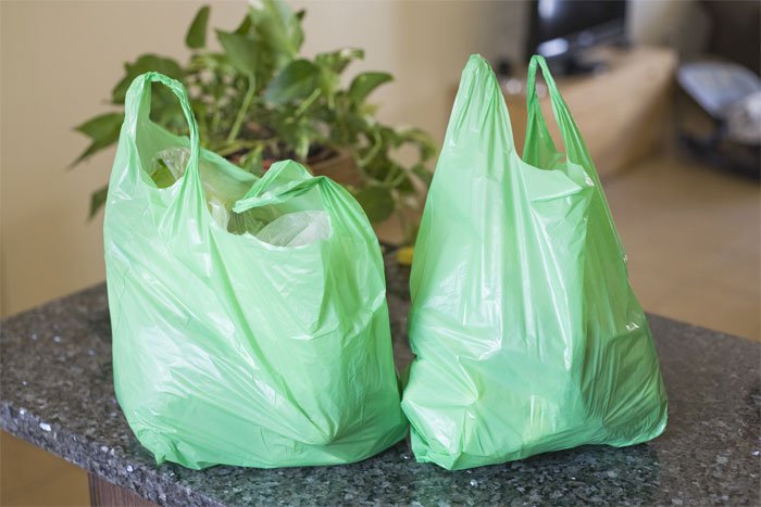 Túi nhựa, cốc nhựa chất lượng kém chứa 2 chất độc hại gây nhiều bệnh cho con người