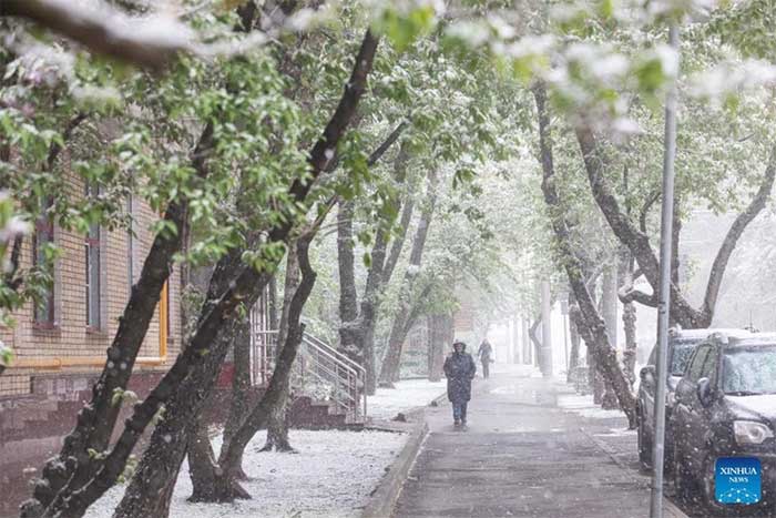 Tuyết rơi tháng 5 ở Moscow, chuyện gì đang xảy ra?