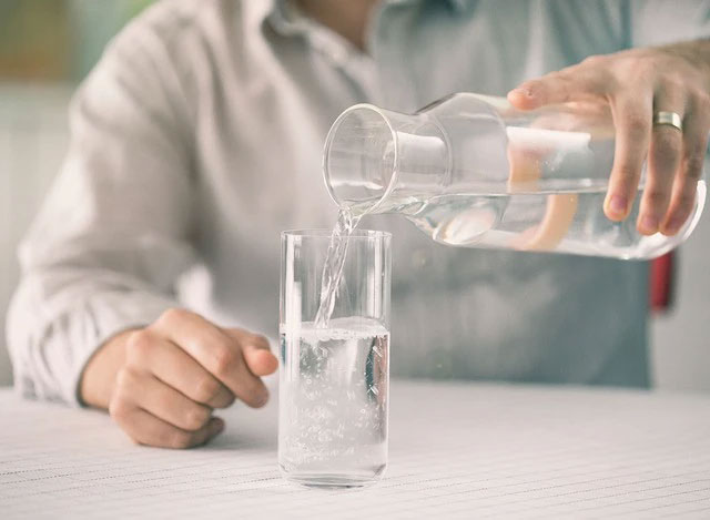 Uống không đủ nước khiến bạn có nguy cơ tử vong sớm cao hơn 21%