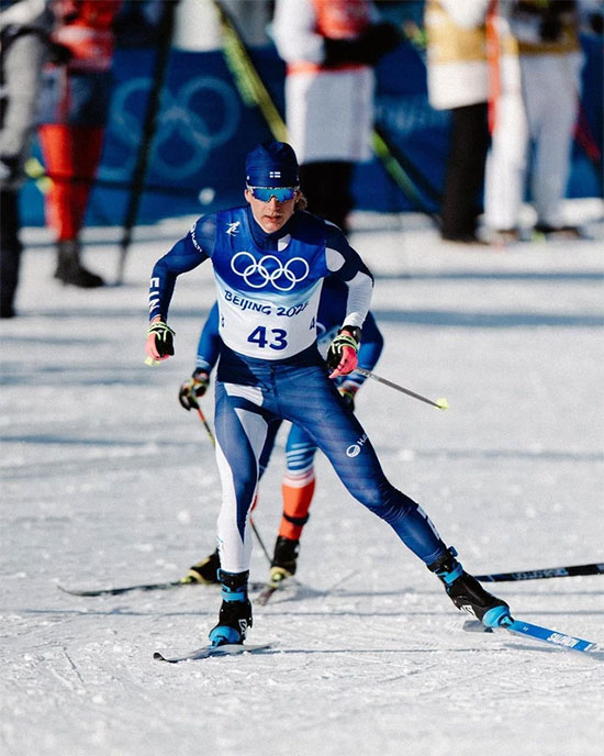 Vận động viên trượt tuyết bị đông cứng của quý vì lạnh tại Thế vận hội Bắc Kinh