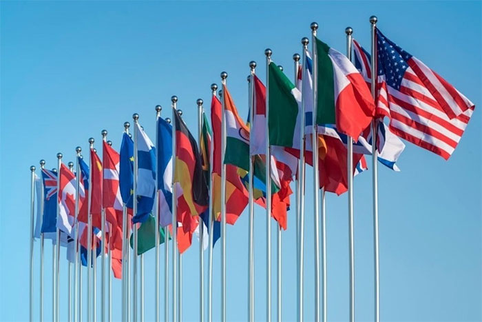 Vì sao cờ các quốc gia hiếm có màu tím?