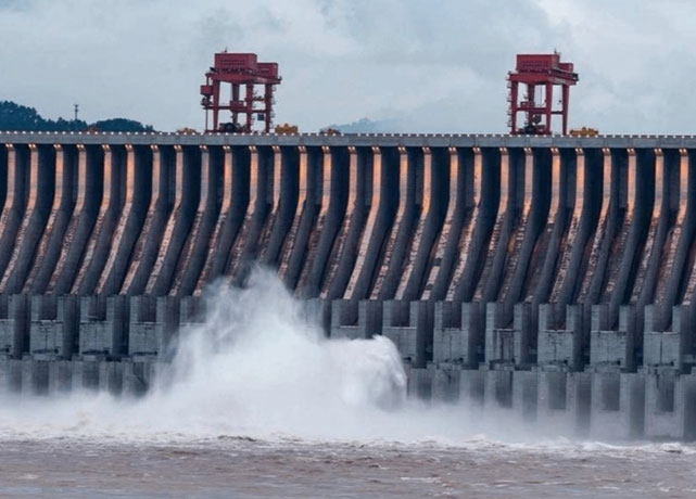 Vì sao đập thủy điện lớn nhất thế giới chưa bao giờ hoạt động hết công suất, dù đã sử dụng hơn 10 năm?