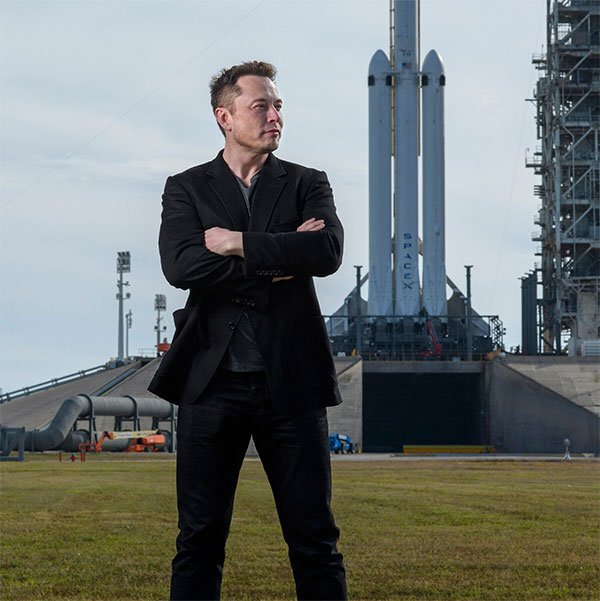 Vì sao Elon Musk vẫn chưa bay lên vũ trụ?