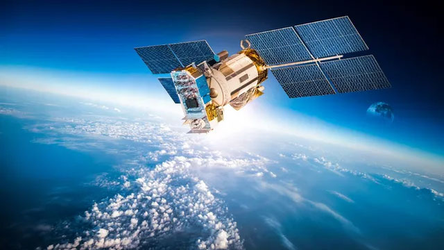Vì sao một thiết bị Bluetooth trên Trái đất có thể kết nối thành công với vệ tinh ở khoảng cách 600km?