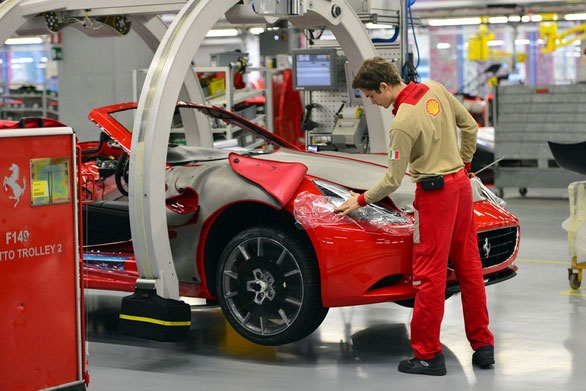 Vì sao nhân viên Ferrari không được phép mua siêu xe của hãng?