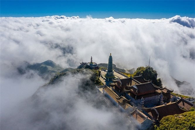 Vì sao những ngôi chùa thiêng thường được dựng trên núi?