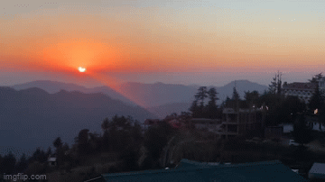 Video: Khoảnh khắc nhật thực tuyệt đẹp ở Ấn Độ