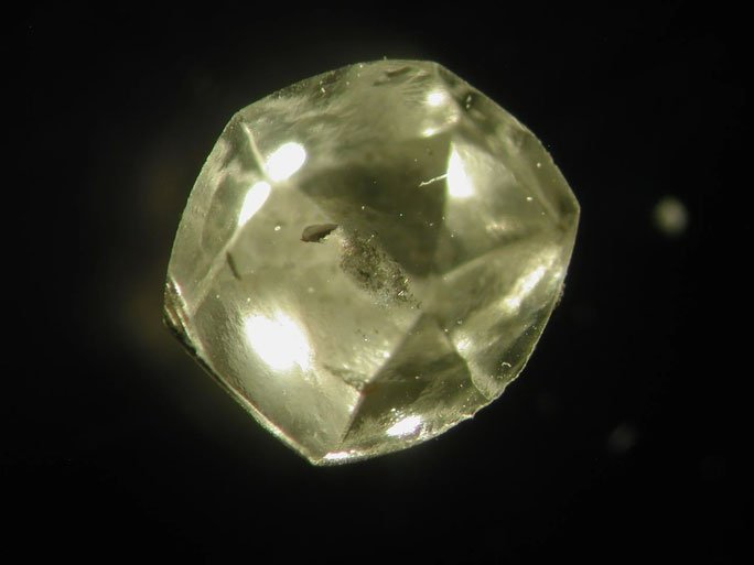 Viên kim cương quý nhất thế giới ẩn giấu cách Trái đất hình thành