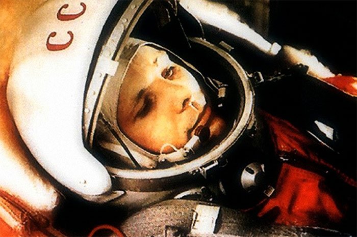 Yuri Gagarin như đang cưỡi một quả bom