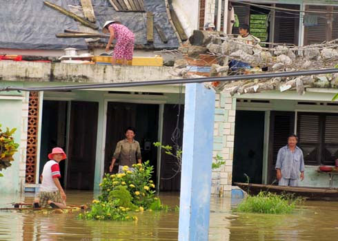 27 người chết vì mưa lũ miền Trung