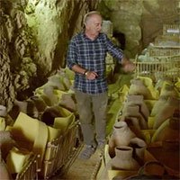 56 chiếc lọ trong lăng mộ của tể tướng Ai Cập chứa bí mật kinh người