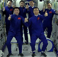 6 phi hành gia Trung Quốc có cuộc hội ngộ lịch sử trên không gian