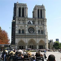 9 điều bạn cần biết về Nhà thờ Đức Bà Paris