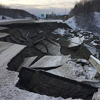 Alaska đã làm thế nào để sửa những con đường hư hại do động đất chỉ trong vài ngày?