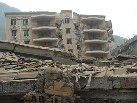 Ảnh hưởng của động đất Tứ Xuyên lên hoạt động não ở những người sống sót