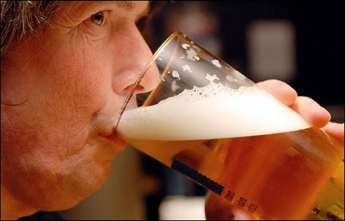 Bia rượu gây tử vong nhiều hơn AIDS