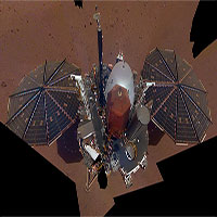 Bức ảnh tự sướng đầu tiên của tàu NASA trên sao Hỏa