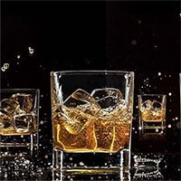 Các nhà hóa học xác nhận whisky thực sự có vị ngon hơn khi uống với một chút nước