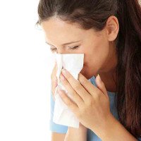 Cách phòng tránh viêm mũi dị ứng mùa lạnh ẩm