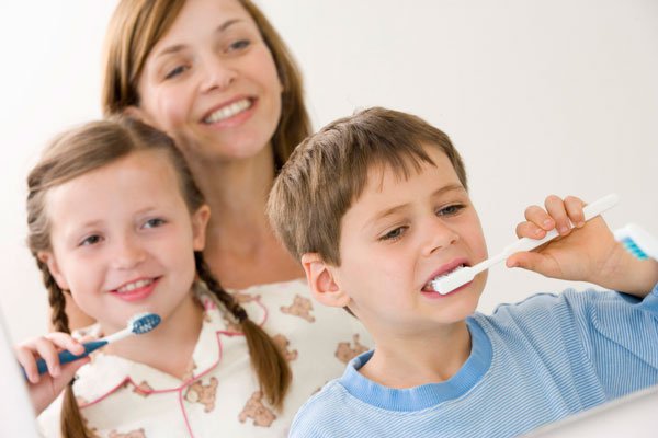 Chăm sóc răng miệng để ngừa viêm phổi