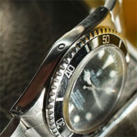 Chấm tròn nhỏ trên đồng hồ Rolex có tác dụng gì?