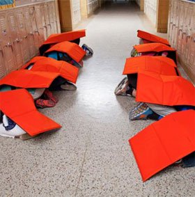 Chăn chống đạn dành cho học sinh