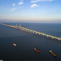 Chiêm ngưỡng cầu vượt biển dài nhất thế giới: 55km, 18 tỷ USD kinh phí tại Trung Quốc