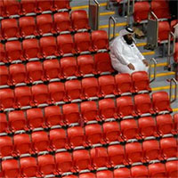 Chuyện buồn phía sau hàng nghìn ghế trống trong trận mở màn World Cup 2022 ở Qatar