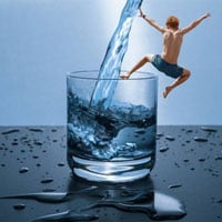 Cơ thể sẽ phản ứng thế nào khi bạn uống quá nhiều nước?