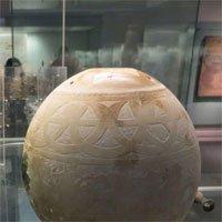 Con người đã vẽ lên bề mặt và bán trứng đà điểu từ hàng ngàn năm trước