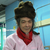 Cụ ông 76 tuổi với mái tóc đặc biệt hơn 30 năm chưa cắt