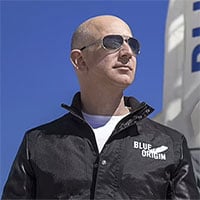 Cuộc đua của các tỷ phú: Jeff Bezos dẫn trước, sẽ bay vào vũ trụ trong tháng 7 tới